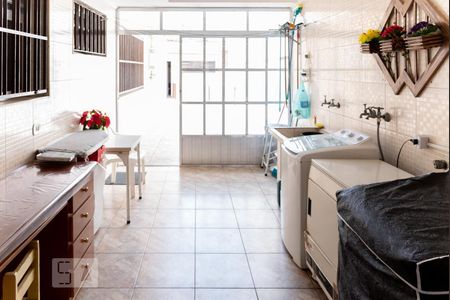 Casa à venda com 380m², 4 quartos e 10 vagasÁrea de Serviço