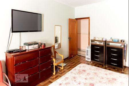 Casa à venda com 380m², 4 quartos e 10 vagasSuite - Casa 1