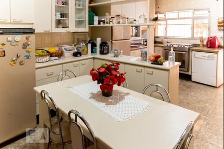 Casa à venda com 380m², 4 quartos e 10 vagasCozinha - Casa 1