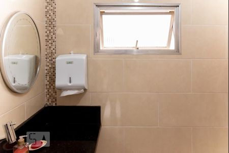 Casa à venda com 380m², 4 quartos e 10 vagasBanheiro 3 - Casa 1