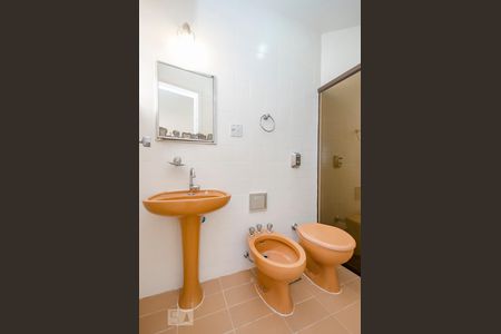 Banheiro da Suíte de apartamento para alugar com 3 quartos, 110m² em Santa Lúcia, Belo Horizonte