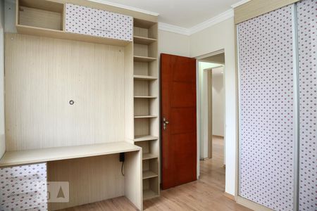 Quarto 2 de apartamento para alugar com 2 quartos, 67m² em Parque Assunção, Taboão da Serra