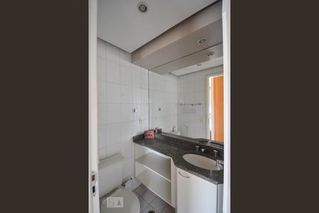 Apartamento à venda com 73m², 2 quartos e 2 vagasBanheiro 