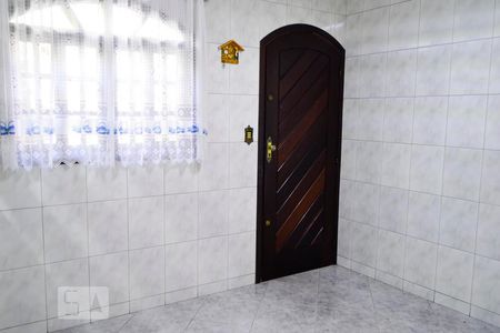 Casa à venda com 79m², 3 quartos e 2 vagas Casa à venda com 79m², 3 quartos e 2 vagasCozinha Entrada