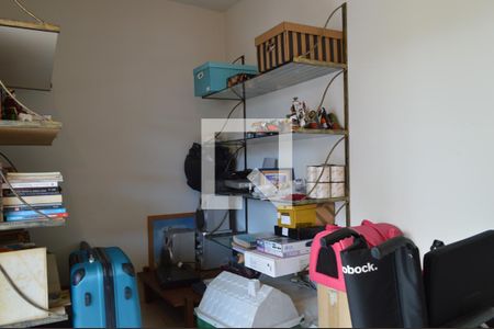 Casa à venda com 225m², 3 quartos e 3 vagasEscritório