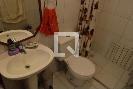 Casa à venda com 225m², 3 quartos e 3 vagasBanheiro de serviço