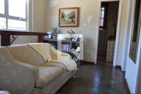 Casa à venda com 225m², 3 quartos e 3 vagasSala de Leitura 