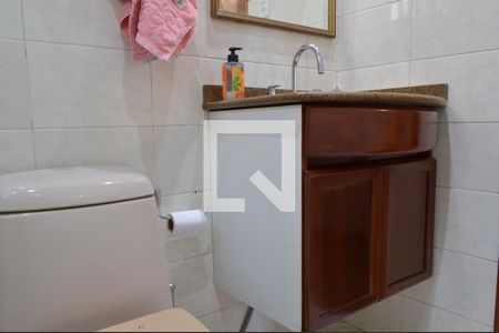 Casa à venda com 225m², 3 quartos e 3 vagasBanheiro 2