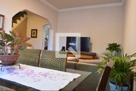 Sala de casa à venda com 3 quartos, 225m² em Pechincha, Rio de Janeiro