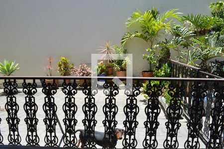 Casa à venda com 225m², 3 quartos e 3 vagasQuintal dos  fundos 