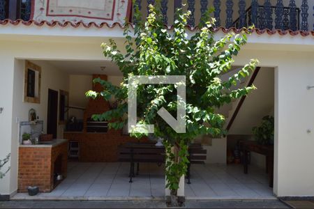 Casa à venda com 225m², 3 quartos e 3 vagasQuintal dos  fundos 