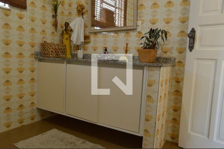 Casa à venda com 225m², 3 quartos e 3 vagasBanheiro 1