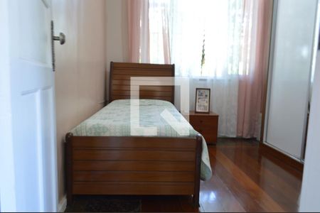 Casa à venda com 225m², 3 quartos e 3 vagasQuarto 2