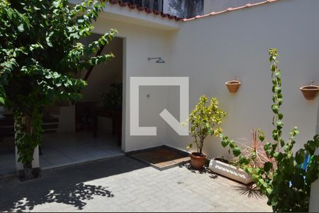 Casa à venda com 225m², 3 quartos e 3 vagasQuintal dos  fundos 