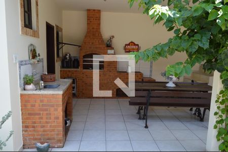 Casa à venda com 225m², 3 quartos e 3 vagasChurrasqueira