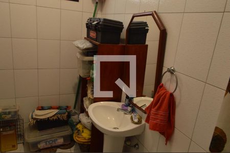 Casa à venda com 225m², 3 quartos e 3 vagasBanheiro de serviço