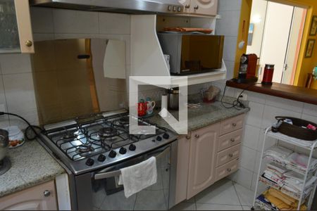 Casa à venda com 225m², 3 quartos e 3 vagasCozinha