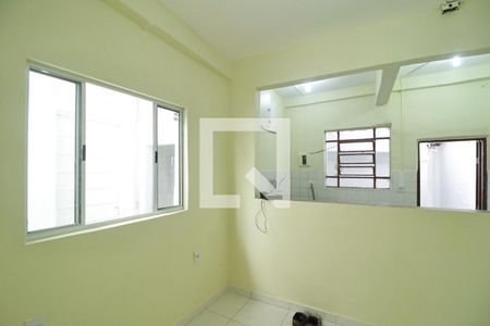 Sala de casa para alugar com 1 quarto, 50m² em Jardim das Laranjeiras, São Paulo