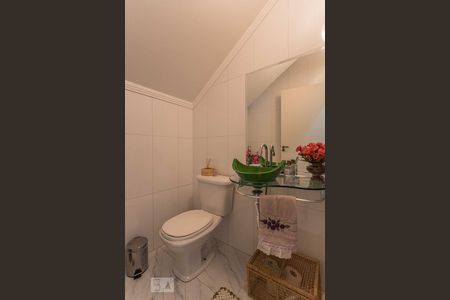 Lavabo Banheiro de casa à venda com 3 quartos, 165m² em Jardim Teresa, São Paulo
