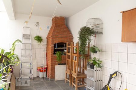 Casa à venda com 228m², 3 quartos e 2 vagas Casa à venda com 228m², 3 quartos e 2 vagasChurrasqueira