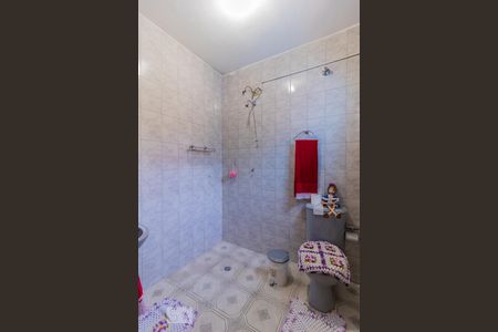 Casa à venda com 200m², 5 quartos e 5 vagasBanheiro da Suíte