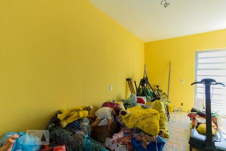 Casa à venda com 200m², 5 quartos e 5 vagasQuarto 2