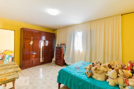 Casa à venda com 200m², 5 quartos e 5 vagasSuíte