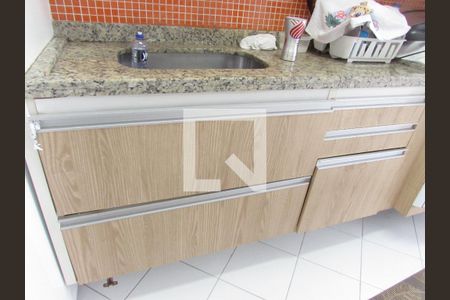 Apartamento à venda com 105m², 3 quartos e 2 vagasCozinha - Armários