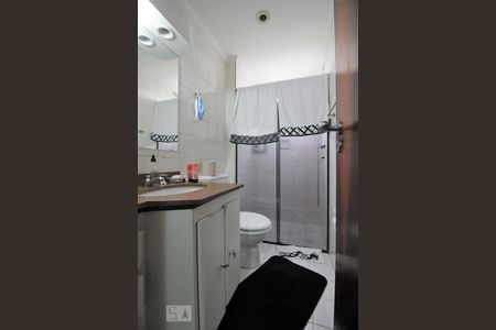 Apartamento à venda com 105m², 3 quartos e 2 vagasBanheiro social 