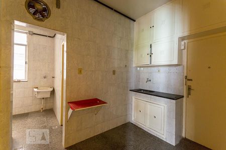 Apartamento à venda com 76m², 2 quartos e 1 vagaCozinha 