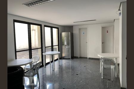 Apartamento para alugar com 35m², 1 quarto e 1 vagaÁrea comum - Salão de festas