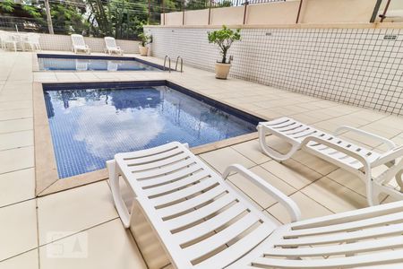 Apartamento à venda com 90m², 3 quartos e 1 vaga Apartamento à venda com 90m², 3 quartos e 1 vagaPiscina