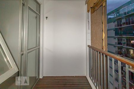 Apartamento à venda com 90m², 3 quartos e 1 vaga Apartamento à venda com 90m², 3 quartos e 1 vagaVaranda da Sala