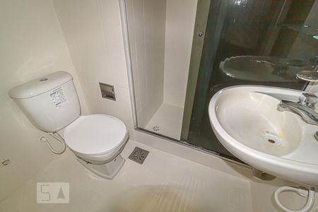 Apartamento à venda com 90m², 3 quartos e 1 vaga Apartamento à venda com 90m², 3 quartos e 1 vagaBanheiro da Suíte