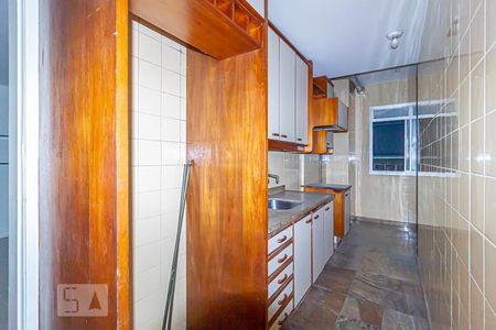 Apartamento à venda com 90m², 3 quartos e 1 vaga Apartamento à venda com 90m², 3 quartos e 1 vagaCozinha e Área de Serviço