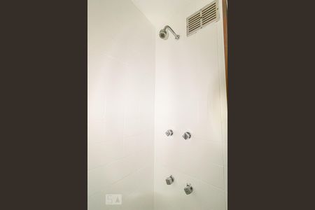 Apartamento à venda com 90m², 3 quartos e 1 vaga Apartamento à venda com 90m², 3 quartos e 1 vagaBanheiro Social