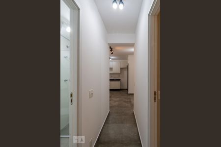 Corredor de apartamento à venda com 2 quartos, 57m² em Pinheiros, São Paulo