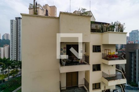 Apartamento à venda com 271m², 4 quartos e 4 vagas Apartamento à venda com 271m², 4 quartos e 4 vagasVista do Quarto 2