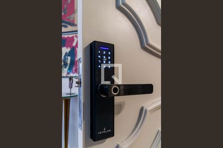 Apartamento à venda com 271m², 4 quartos e 4 vagas Apartamento à venda com 271m², 4 quartos e 4 vagasEntrada