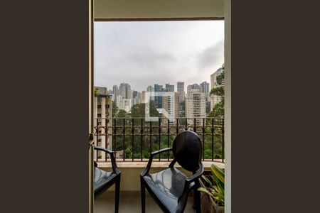 Apartamento à venda com 271m², 4 quartos e 4 vagas Apartamento à venda com 271m², 4 quartos e 4 vagasVaranda da Cozinha