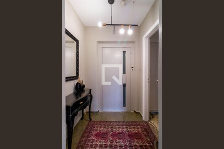 Apartamento à venda com 271m², 4 quartos e 4 vagas Apartamento à venda com 271m², 4 quartos e 4 vagasEntrada