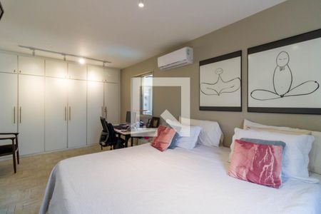 Apartamento à venda com 271m², 4 quartos e 4 vagas Apartamento à venda com 271m², 4 quartos e 4 vagasQuarto 1