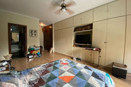 Casa para alugar com 550m², 6 quartos e 4 vagas Casa para alugar com 550m², 6 quartos e 4 vagasSuíte 1