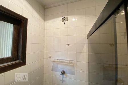 Casa para alugar com 550m², 6 quartos e 4 vagas Casa para alugar com 550m², 6 quartos e 4 vagasBanheiro da Suíte 3