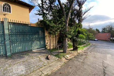 Casa para alugar com 550m², 6 quartos e 4 vagas Casa para alugar com 550m², 6 quartos e 4 vagasEntrada