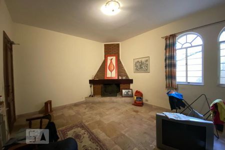 Casa para alugar com 550m², 6 quartos e 4 vagas Casa para alugar com 550m², 6 quartos e 4 vagasSala 2