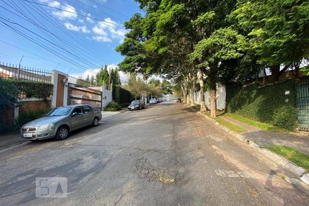 Casa para alugar com 550m², 6 quartos e 4 vagas Casa para alugar com 550m², 6 quartos e 4 vagasVista da Rua