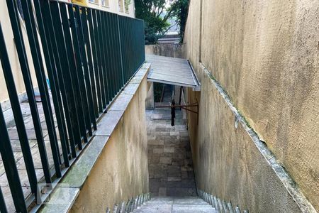 Casa para alugar com 550m², 6 quartos e 4 vagas Casa para alugar com 550m², 6 quartos e 4 vagasCorredor