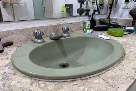 Casa para alugar com 550m², 6 quartos e 4 vagas Casa para alugar com 550m², 6 quartos e 4 vagasBanheiro - Torneira