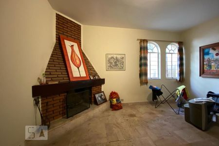 Casa para alugar com 550m², 6 quartos e 4 vagas Casa para alugar com 550m², 6 quartos e 4 vagasSala 2